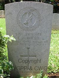 Dar Es Salaam War Cemetery - Willis, Reginald Newton